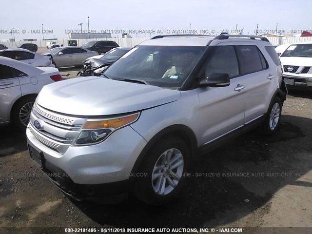 1FMHK7D82BGA34260 - 2011 FORD EXPLORER XLT SILVER photo 2