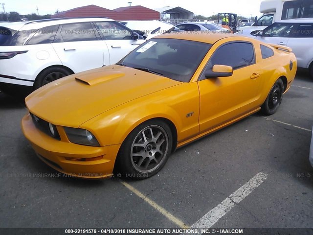 1ZVFT82H575347661 - 2007 FORD MUSTANG GT ORANGE photo 2