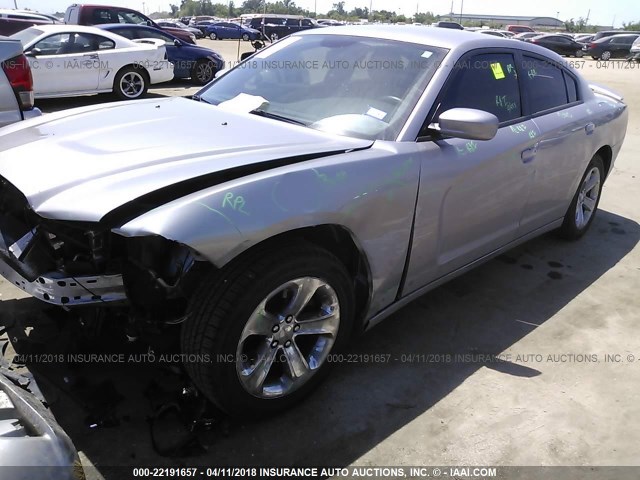2C3CDXBG6EH259457 - 2014 DODGE CHARGER SE SILVER photo 2