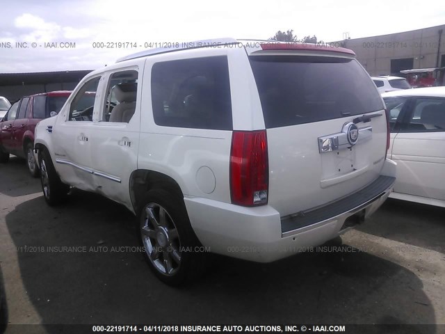 1GYFK63828R256411 - 2008 CADILLAC ESCALADE LUXURY أبيض صورة 3