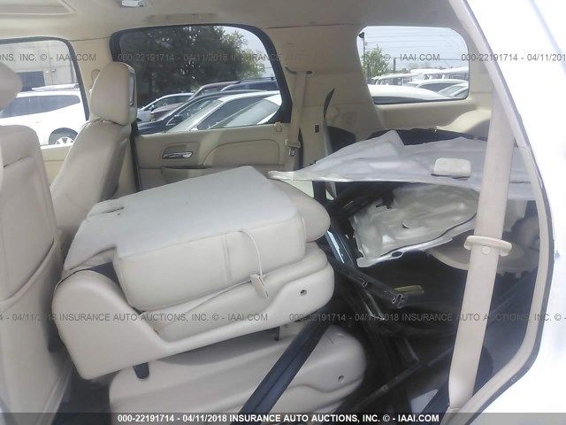 1GYFK63828R256411 - 2008 CADILLAC ESCALADE LUXURY WHITE photo 8