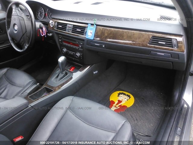 WBAPK5C50AA646600 - 2010 BMW 328 XI SULEV GRAY photo 5