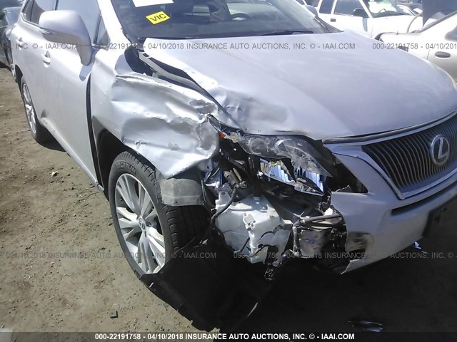 JTJBC1BA8B2422940 - 2011 LEXUS RX 450 SILVER photo 6