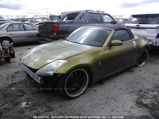 JN1AZ36D54T110023 - 2004 NISSAN 350Z ROADSTER GREEN photo 2