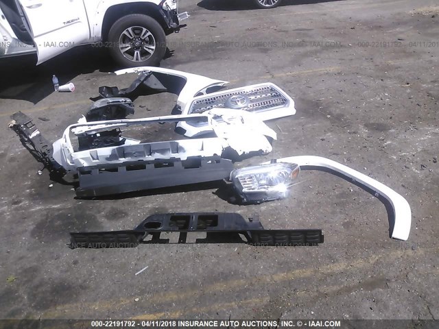 3TMAZ5CN6GM011610 - 2016 TOYOTA TACOMA DBL CAB/SR5/TRD SPORT/OR WHITE photo 6