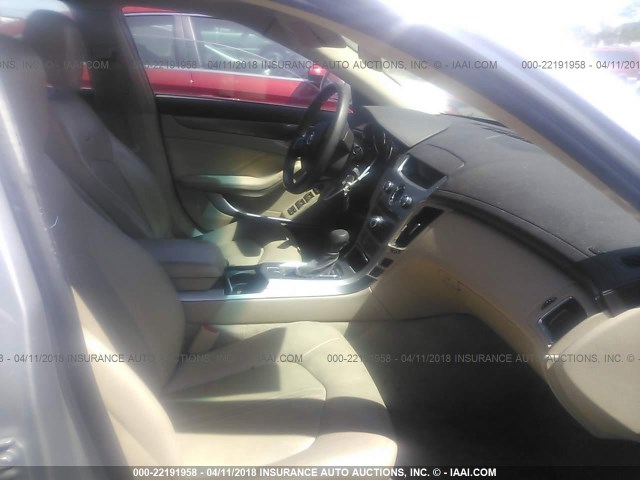 1G6DM577080104363 - 2008 CADILLAC CTS SILVER photo 5