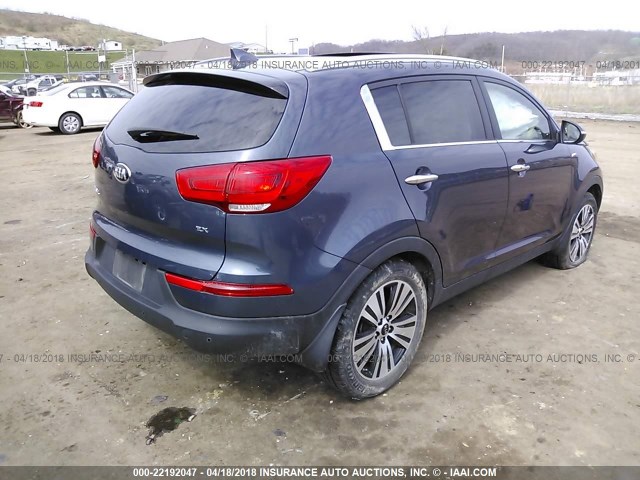 KNDPCCAC5E7586807 - 2014 KIA SPORTAGE EX BLUE photo 4