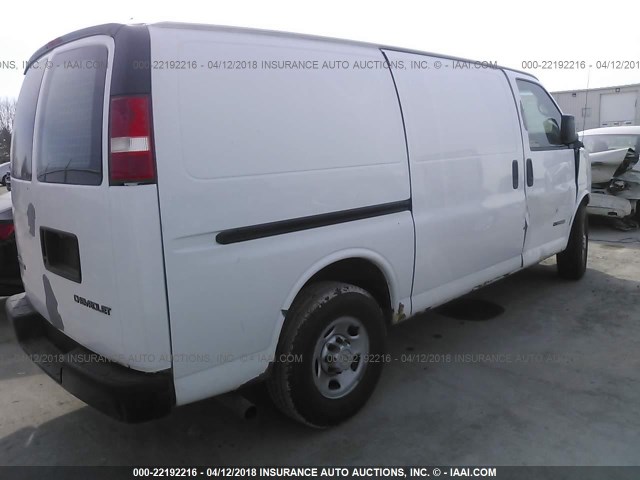 1GCGG25U961147406 - 2006 CHEVROLET EXPRESS G2500  WHITE photo 4