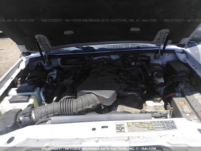 1FMZU67KX5UA70848 - 2005 FORD EXPLORER SPORT TR  GRAY photo 10