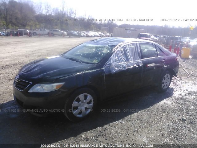 4T4BF3EK1AR006047 - 2010 TOYOTA CAMRY SE/LE/XLE GREEN photo 2