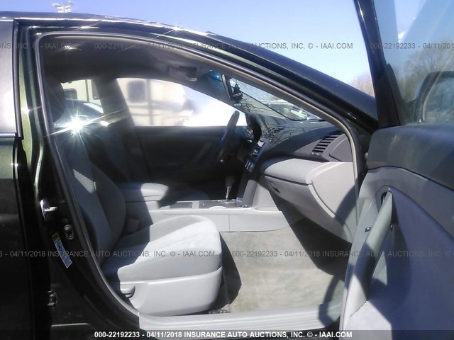 4T4BF3EK1AR006047 - 2010 TOYOTA CAMRY SE/LE/XLE GREEN photo 5