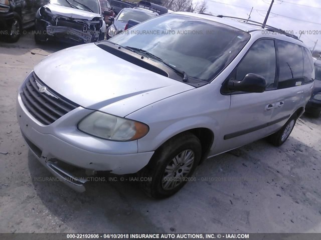 1A4GP45R66B690904 - 2006 CHRYSLER TOWN & COUNTRY  SILVER photo 2