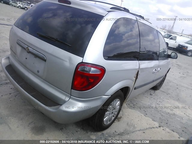 1A4GP45R66B690904 - 2006 CHRYSLER TOWN & COUNTRY  SILVER photo 4