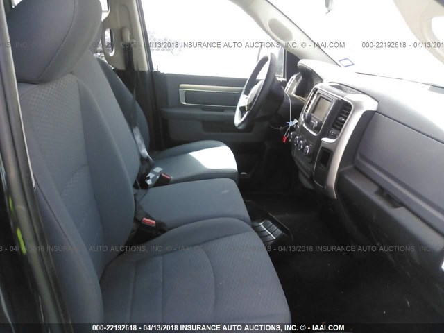 1C6RR6GT9HS549834 - 2017 RAM 1500 SLT Սև լուսանկար 5