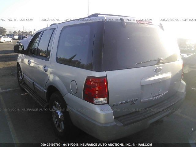 1FMPU15L23LC43769 - 2003 FORD EXPEDITION XLT SILVER photo 3
