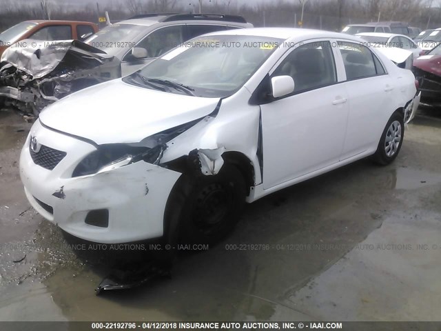 1NXBU4EE8AZ227158 - 2010 TOYOTA COROLLA S/LE/XLE WHITE photo 2