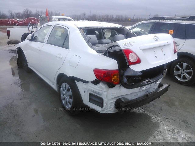 1NXBU4EE8AZ227158 - 2010 TOYOTA COROLLA S/LE/XLE WHITE photo 3