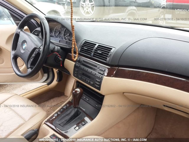WBAEW53493PG21197 - 2003 BMW 330 XI WHITE photo 5