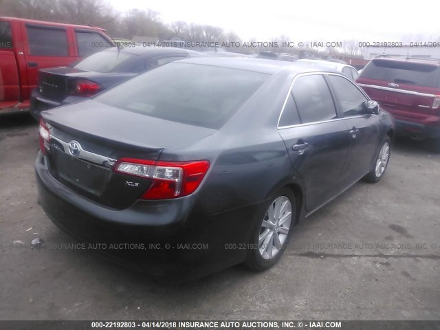 4T1BD1FK8CU035048 - 2012 TOYOTA CAMRY HYBRID/LE/XLE 灰色 照片 4
