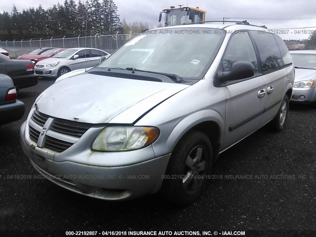 1D4GP45R06B571870 - 2006 DODGE CARAVAN SXT SILVER photo 2