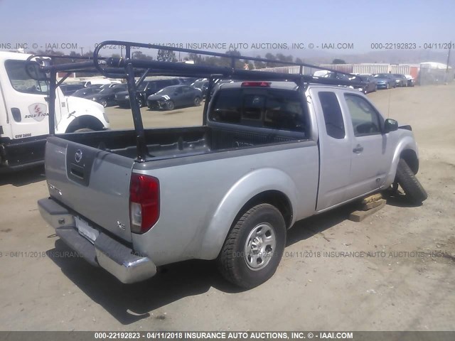 1N6BD06T67C464463 - 2007 NISSAN FRONTIER KING CAB XE SILVER photo 4