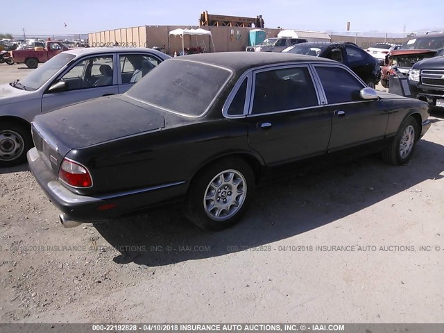 SAJDA14CX3LF57739 - 2003 JAGUAR XJ8 BLACK photo 4