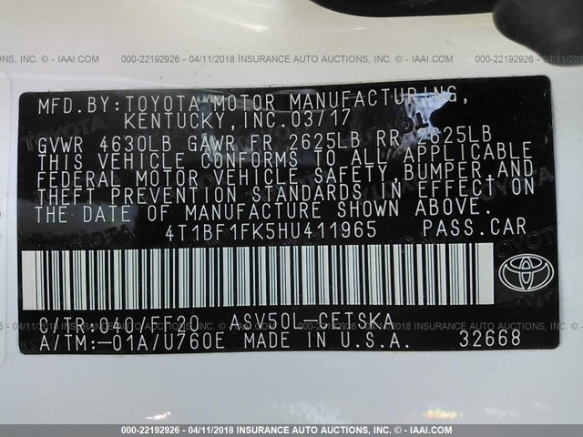 4T1BF1FK5HU411965 - 2017 TOYOTA CAMRY LE/XLE/SE/XSE WHITE photo 9