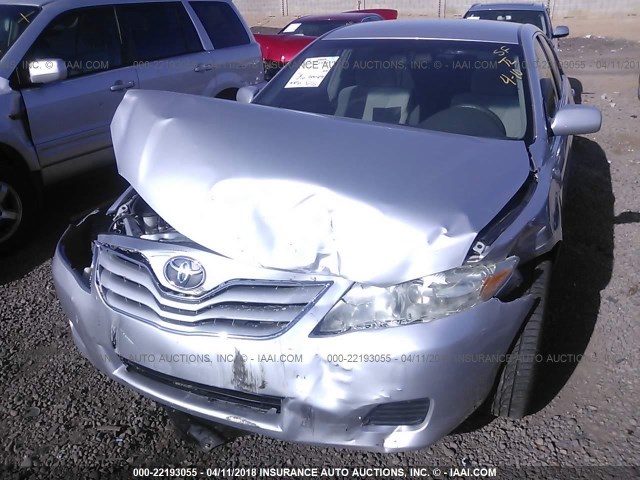 4T4BF3EK2BR117417 - 2011 TOYOTA CAMRY SE/LE/XLE SILVER photo 6