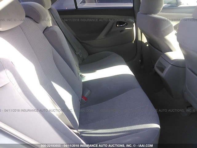 4T4BF3EK2BR117417 - 2011 TOYOTA CAMRY SE/LE/XLE SILVER photo 8