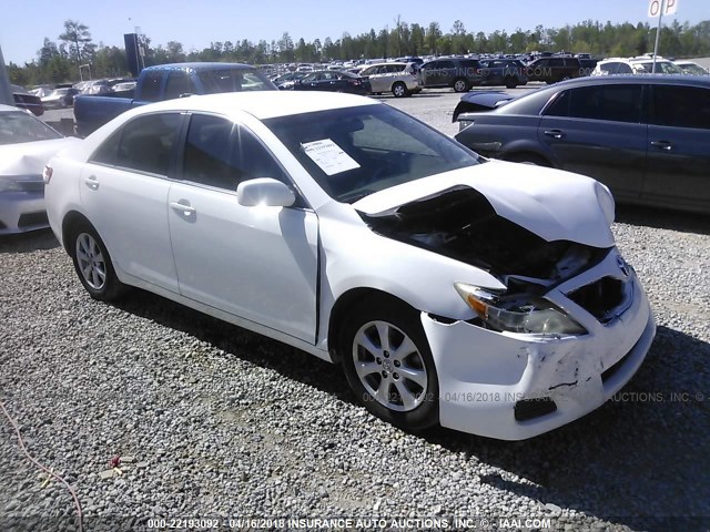 4T1BF3EK3BU626491 - 2011 TOYOTA CAMRY SE/LE/XLE 白色 照片 1