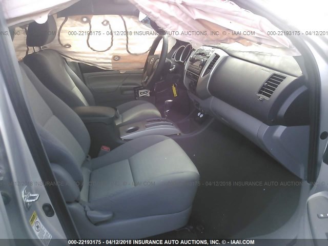 5TFJU4GN2CX022014 - 2012 TOYOTA TACOMA DOUBLE CAB PRERUNNER SILVER photo 5