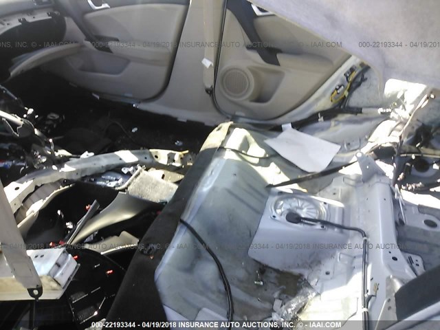 JH4CW2H6XCC004493 - 2012 ACURA TSX TECH WHITE photo 8