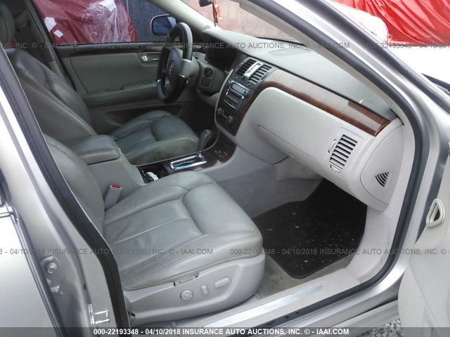 1G6KD57Y16U192197 - 2006 CADILLAC DTS SILVER photo 5