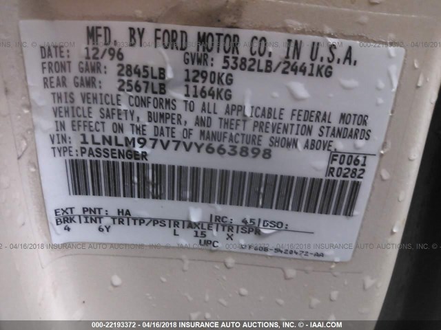 1LNLM97V7VY663898 - 1997 LINCOLN CONTINENTAL  奶油色 照片 9