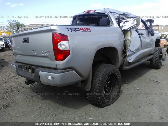 5TFDY5F12HX658123 - 2017 TOYOTA Tundra CREWMAX SR5/TRD PRO SILVER photo 4