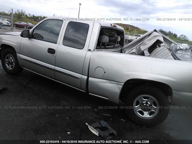 2GTEC19V541297679 - 2004 GMC NEW SIERRA C1500 SILVER photo 3