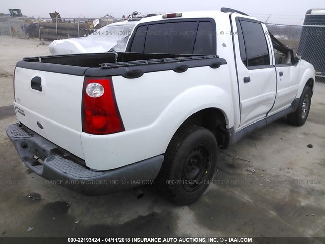 1FMZU67K05UA01182 - 2005 FORD EXPLORER SPORT TR  WHITE photo 4