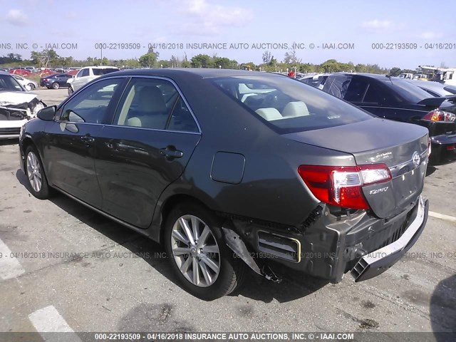 4T1BF1FK4CU593313 - 2012 TOYOTA CAMRY SE/LE/XLE Серый фото 3