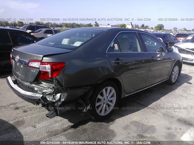 4T1BF1FK4CU593313 - 2012 TOYOTA CAMRY SE/LE/XLE GRAY photo 4