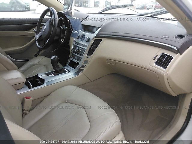 1G6DJ5E30C0148963 - 2012 CADILLAC CTS PERFORMANCE COLLECTION Белый фото 5