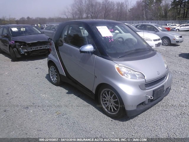 WMEEJ3BA9BK423257 - 2011 SMART FORTWO PURE/PASSION SILVER photo 1