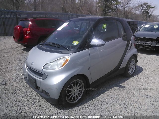 WMEEJ3BA9BK423257 - 2011 SMART FORTWO PURE/PASSION SILVER photo 2