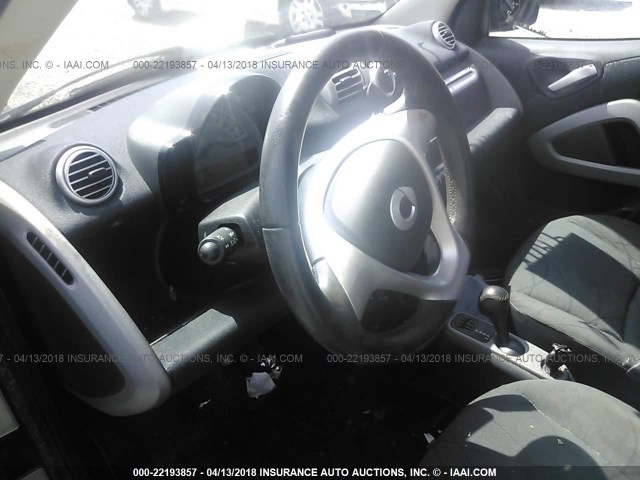 WMEEJ3BA9BK423257 - 2011 SMART FORTWO PURE/PASSION SILVER photo 8