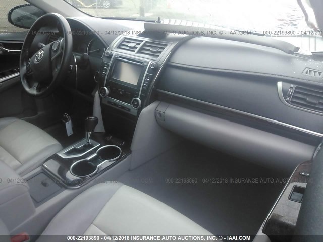 4T4BF1FK6DR296745 - 2013 TOYOTA CAMRY L/SE/LE/XLE BLACK photo 5