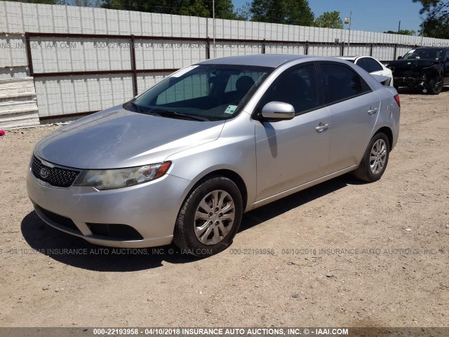 KNAFU4A23C5616186 - 2012 KIA FORTE EX SILVER photo 2