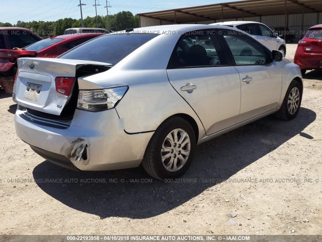 KNAFU4A23C5616186 - 2012 KIA FORTE EX SILVER photo 4