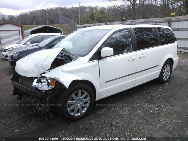 2C4RC1BG2DR722676 - 2013 CHRYSLER TOWN & COUNTRY TOURING WHITE photo 2