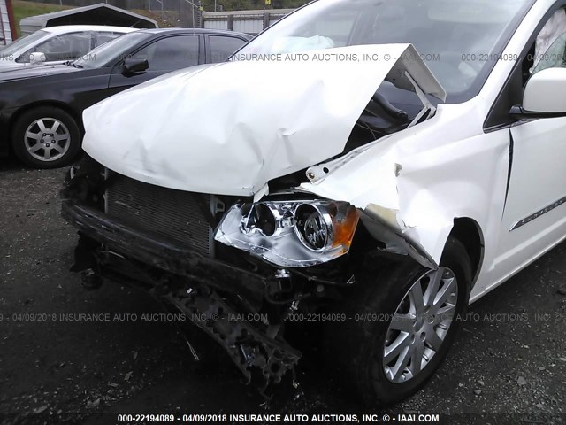 2C4RC1BG2DR722676 - 2013 CHRYSLER TOWN & COUNTRY TOURING WHITE photo 6