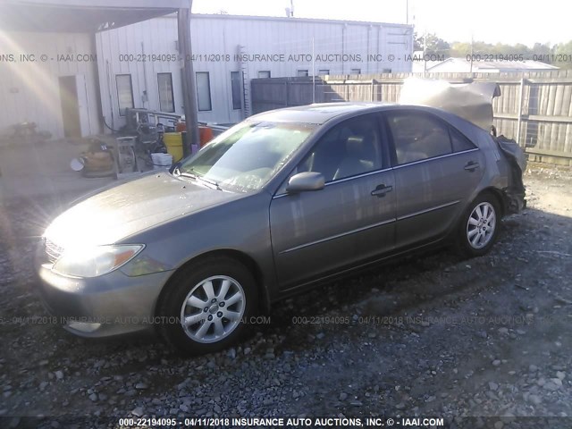 4T1BF32K74U587136 - 2004 TOYOTA CAMRY LE/XLE/SE GRAY photo 2