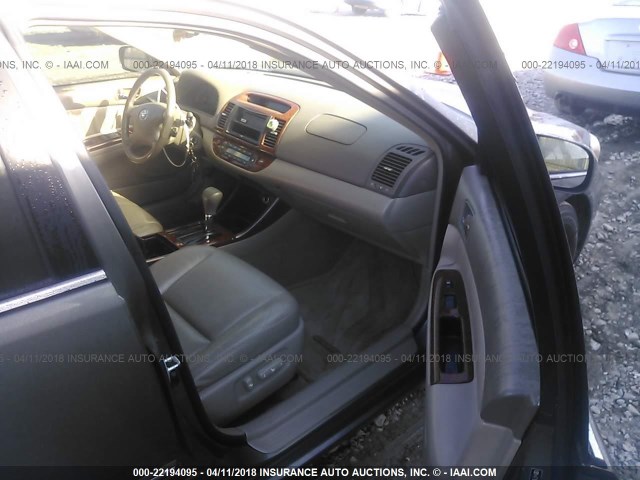 4T1BF32K74U587136 - 2004 TOYOTA CAMRY LE/XLE/SE GRAY photo 5